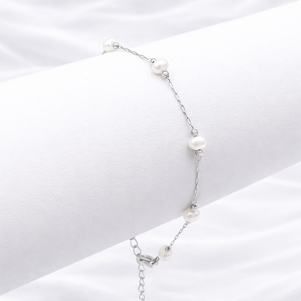 Delicate Pearl Drops Bracelet