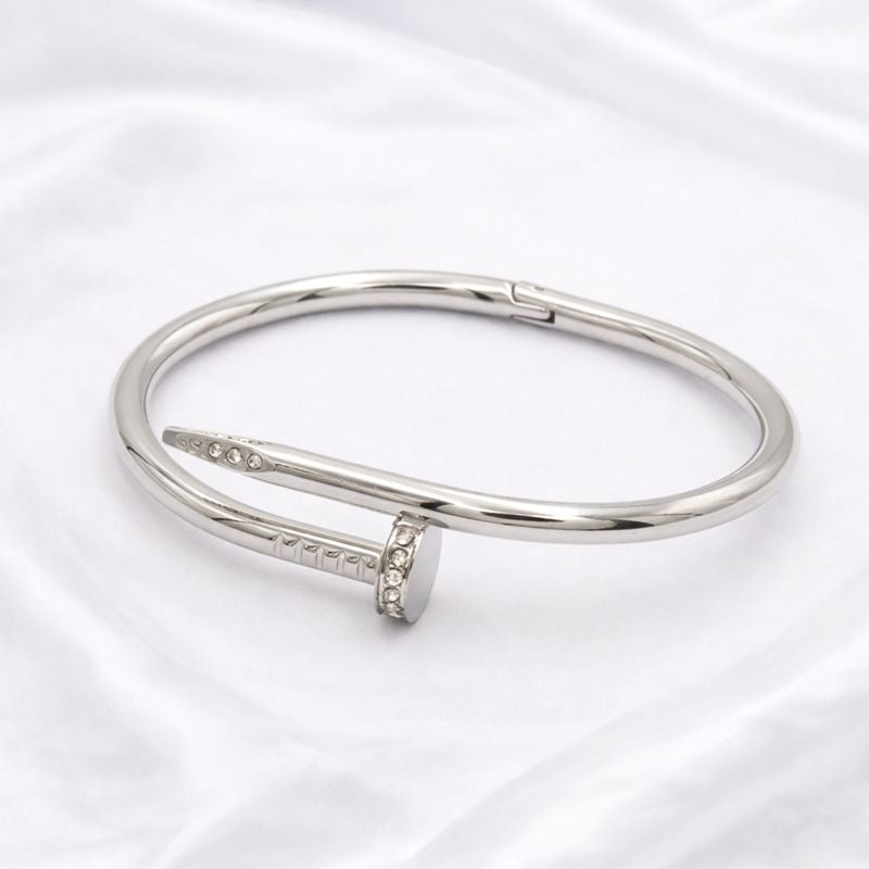 Nail Chic Bangle