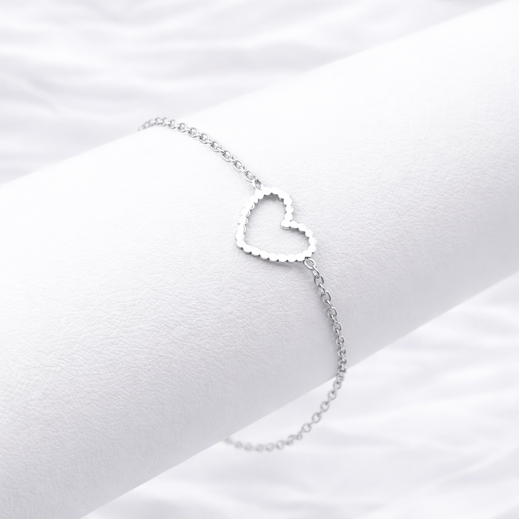 Dainty Heart Outline Bracelet