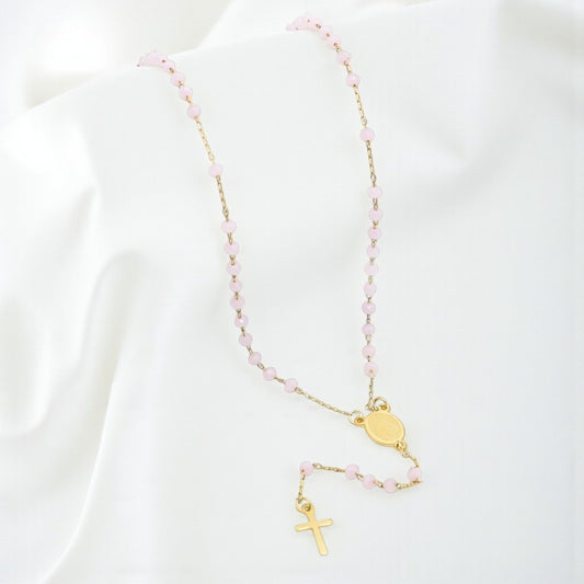 Krunica roza sa zlatnim perlama